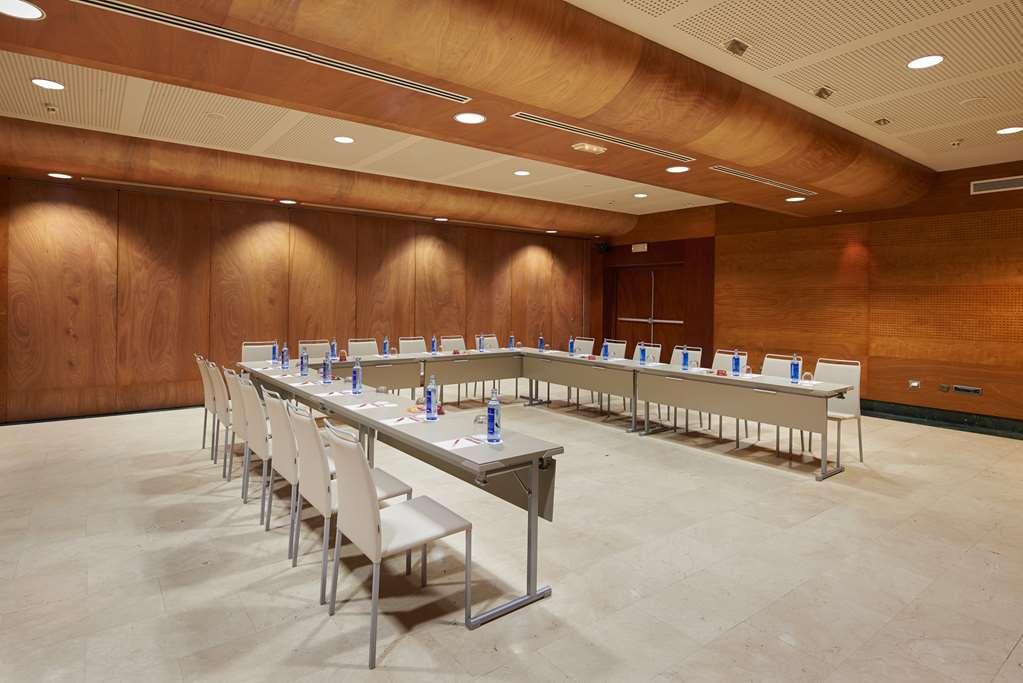 帕拉西奥阿维莱斯nh收藏酒店 设施 照片 Meeting room