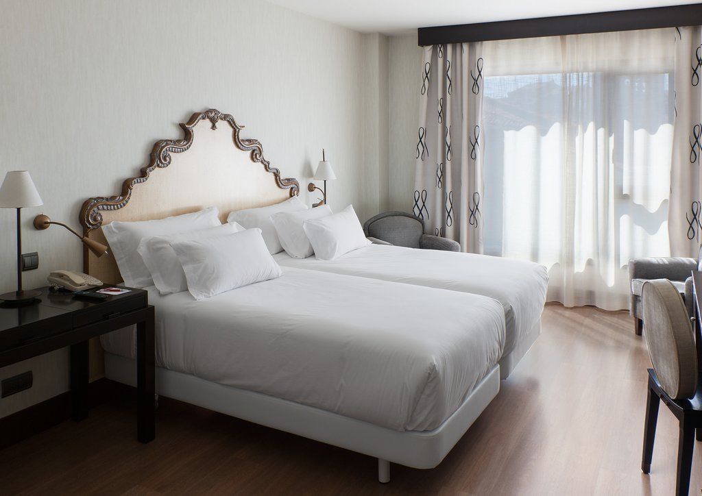 帕拉西奥阿维莱斯nh收藏酒店 外观 照片 A room at Hotel Alba